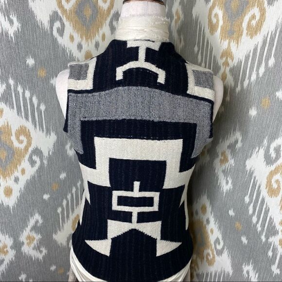 Ralph Lauren Black, Gray & Ivory Southwest Knit Sweater Vest - Picture 7 of 16